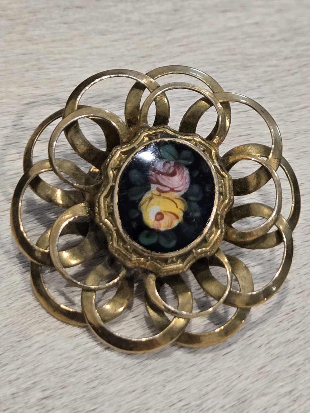 1930's-40's Floral Porcelain Center Gold-Tone Vintage-Style Brooch